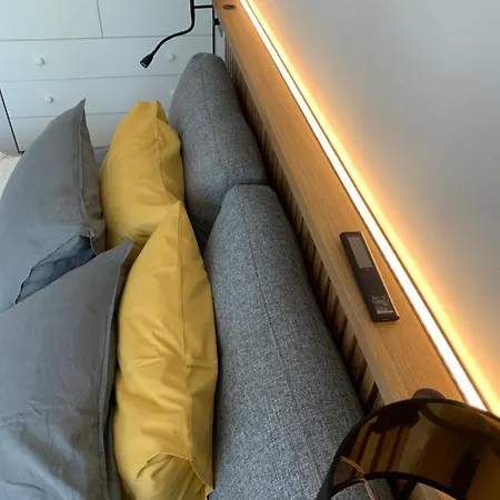 Seaside Albatross, 16 Apartman